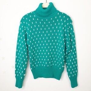 𝅺L.S.A. Classics vintage green turtle neck sweater